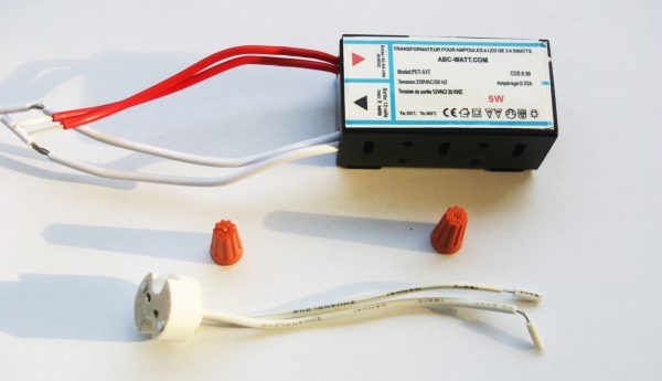 Transformateur pour ampoules à led 12 volts de 3 à 5 watts