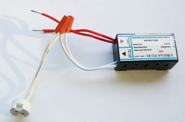 Transformateur pour ampoules à led 12 volts de 3 à 5 watts